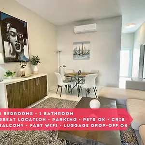  Apartment Breathtaking 3-br Beachside