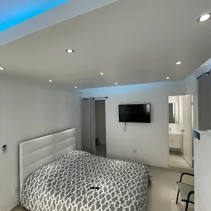  Apartment 1058 Modern