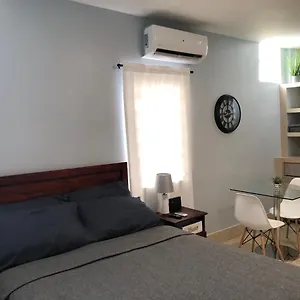  Apartment Metro Host